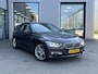BMW 3-Serie 328i High Executive NL Auto/2e Eig./Voll.Historie/Navi/Clima/Cruise/Head-Up/18"/Afn.Trekhaak