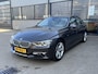 BMW 3-Serie 328i High Executive NL Auto/2e Eig./Voll.Historie/Navi/Clima/Cruise/Head-Up/18"/Afn.Trekhaak