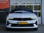 Opel Astra 1.2 Turbo GS | Nieuwe auto | Stoel en stuurverwarming | Panoramadak | Afneembare trekhaak | 18 inch | Navigatie | Adaptive cruise control | head up display | Led verlichting