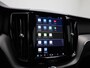 Volvo XC60 2.0 B4 D AWD R-Design | Parkeerverwarming | Schuif-/kanteldak | Trekhaak | Climate Pack | Memoryseats