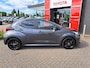 Toyota Yaris 1.5 HYBRID EXECUTIVE NAVI LED-PAKKET STOELVERW. 17"LMV-ZWART APPLE/ANDROID AD-CRUISE PRIVACY-GLASS