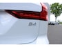 Volvo V60 B4 Automaat Plus Dark | Trekhaak Semi Elektrisch | Parkeer camera | BLIS dodehoekdetectie | Adaptieve Cruise Control met stuurhulp | Google Services | Verwarmbare voor- en achterstoelen | Stuurwielverwarming | 18" lichtmetalen velgen |