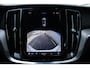 Volvo V60 B4 Automaat Plus Dark | Trekhaak Semi Elektrisch | Parkeer camera | BLIS dodehoekdetectie | Adaptieve Cruise Control met stuurhulp | Google Services | Verwarmbare voor- en achterstoelen | Stuurwielverwarming | 18" lichtmetalen velgen |