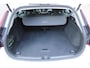 Volvo V60 B4 Automaat Plus Dark | Trekhaak Semi Elektrisch | Parkeer camera | BLIS dodehoekdetectie | Adaptieve Cruise Control met stuurhulp | Google Services | Verwarmbare voor- en achterstoelen | Stuurwielverwarming | 18" lichtmetalen velgen |