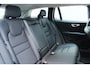 Volvo V60 B4 Automaat Plus Dark | Trekhaak Semi Elektrisch | Parkeer camera | BLIS dodehoekdetectie | Adaptieve Cruise Control met stuurhulp | Google Services | Verwarmbare voor- en achterstoelen | Stuurwielverwarming | 18" lichtmetalen velgen |