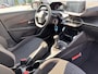 Peugeot 208 1.2 PureTech Active 100PK | LM Velgen | Navigatie | Parkeersensoren | Apple Carplay / Android Auto | | Airco | Bestuurdersstoel in hoogte verstelbaar | Cruise control