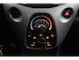 Toyota Aygo 1.0 VVT-i x-play | Groot scherm Multimedia | Parkeercamera | Airco |