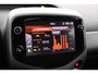 Toyota Aygo 1.0 VVT-i x-play | Groot scherm Multimedia | Parkeercamera | Airco |