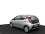 Toyota Aygo 1.0 VVT-i x-play | Groot scherm Multimedia | Parkeercamera | Airco |