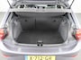 Volkswagen Polo 1.0 TSI R-Line Private lease vanaf €470,- pm | 95 pk | Verlengde garantie | Navigatie | Parkeersensoren | Adaptieve cruise control | Autom. airco |