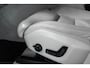Volvo XC60 T5 Inscription | Luchtvering | Bowers & Wilkins Premium Audio | 360° Parkeercamera | BLIS | Adaptive cruise control | Stoelverwarming | Stoelventilatie | Head-up display | Parkeersensoren voor + achter | Gelamineerde zijruiten | 20" lichtmetalen velgen | Parkeerverwarming |