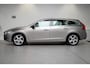 Volvo V60 T4 Momentum 180pk Volledig Volvo Dealer Onderhouden| Navigatie Full Map | Trekhaak | Stoelverwarming | Climate Control | Cruise Control | Parkeersensoren Achter |