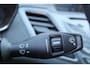 Ford Fiesta 1.0-65pk Style 5-drs. Keurig nette, goed onderhouden Ford Fiesta v.v. nieuwe distributieriem ! Airco, navigatie, telefoonvoorb., centr. vergr. afst. bed., metallic lak, trekhaak, elektr. ramen voor, elektr. verstelb. spiegels, in hoogte verstelb. best. stoel etc.