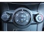 Ford Fiesta 1.0-65pk Style 5-drs. Keurig nette, goed onderhouden Ford Fiesta v.v. nieuwe distributieriem ! Airco, navigatie, telefoonvoorb., centr. vergr. afst. bed., metallic lak, trekhaak, elektr. ramen voor, elektr. verstelb. spiegels, in hoogte verstelb. best. stoel etc.