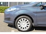 Ford Fiesta 1.0-65pk Style 5-drs. Keurig nette, goed onderhouden Ford Fiesta v.v. nieuwe distributieriem ! Airco, navigatie, telefoonvoorb., centr. vergr. afst. bed., metallic lak, trekhaak, elektr. ramen voor, elektr. verstelb. spiegels, in hoogte verstelb. best. stoel etc.