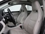 Mercedes-Benz CLA 200 AMG | Panoramadak | Nappaleder | Stoelverwarming | Climate control | Navigatie | Xenon | Sportstoelen | Park Assist