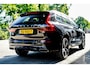 Volvo XC60 2.0 T8 Twin Engine AWD 3xR-Design PANO/ACC/ZWARTLEDER/ONYX BLACK/CARPLAY/KEYLESS/SENSUS NAVI/1E EIG/NAP LOGISCH/FULL