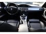 BMW 3-Serie Touring 318i Business Line LEER CRUISE STOELVERWARMING 17"LMV NAP PDC CLIMA