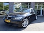 BMW 3-Serie Touring 318i Business Line LEER CRUISE STOELVERWARMING 17"LMV NAP PDC CLIMA