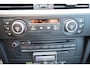 BMW 3-Serie Touring 318i Business Line LEER CRUISE STOELVERWARMING 17"LMV NAP PDC CLIMA