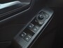 Ford Kuga 2.5-225pk PHEV ST-Line X Plug-in Hybrid. Garantie t/m 04-02-2028 ! Slechts 5.500km ! Volautm. airco dual, elektr. achterklep, LM wielen, stuur-, stoel- en voorraamverwarming, camera v+a,  side- en lane assist, adaptieve cruise cntrl, metallic lak, etc.