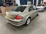 Ford Mondeo 2.0-16V Platinum / NETTE AUTO / RIJDT SCHAKELT GOED
