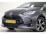 Toyota Yaris 1.5 Hybrid 115 First Edition, Comfort Pack, Blind Spot, Apple Carplay, Android Auto, Stoelverwarming, Stuurverwarming, Parkeersensoren, LED verlichting, 16 inch LM velgen!