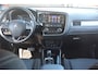 Mitsubishi Outlander 2.0 Connect Pro | Cruise-control | DAB+ | Camera 360 | Stoelverwarming | NL auto!! |