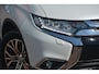 Mitsubishi Outlander 2.0 Connect Pro | Cruise-control | DAB+ | Camera 360 | Stoelverwarming | NL auto!! |