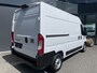 Fiat Ducato 3.0T GB L2H2 2.2 MultiJet S&S Zijschuifdeur rechts - Cruise control -  tussenschot volledig - Achteruitrijcamera - Parkeersensoren achter - bluetooth - Radio - Navigatie - Airco - Lane Assist