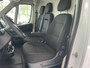Fiat Ducato 3.0T GB L2H2 2.2 MultiJet S&S Zijschuifdeur rechts - Cruise control -  tussenschot volledig - Achteruitrijcamera - Parkeersensoren achter - bluetooth - Radio - Navigatie - Airco - Lane Assist