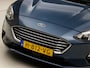 Ford Focus Wagon 1.0 EcoBoost Titanium Business Automaat (APPLE CARPLAY, GROOT NAVI, STUUR/STOELVERWARMING, ADAPTIVE CRUISE, SPORTSTOELEN, CAMERA, KEYLESS, TREKHAAK, NIEUWSTAAT)