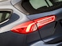 Ford Focus Wagon 1.0 EcoBoost Titanium Business Automaat (APPLE CARPLAY, GROOT NAVI, STUUR/STOELVERWARMING, ADAPTIVE CRUISE, SPORTSTOELEN, CAMERA, KEYLESS, TREKHAAK, NIEUWSTAAT)