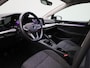 Volkswagen Golf 1.5 TSI Life | 130 PK | Sportstoelen | Apple Carplay / Android Auto | Climate Control | Stoel + Stuurverwarming | Led-Koplampen | Digital Cockpit | Parkeersensoren | Navigatie |