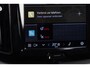 Volvo XC60 2.0 T8 Plug-in hybrid AWD Ultimate Dark 450PK | luchtvering | extra getint glas | 360 graden camera | Harman/Kardon | Panoramadak