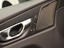Volvo XC60 T6 PLUG-IN HYBRID PLUS DARK SCHUIFDAK CAMERA HARMAN KARDON ACC