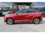 Hyundai Kona 1.6 GDI HEV N Line Sky | DEMO | Open dak | 360 Graden camera | Elektrisch bedienbare voorstoelen | N-Line interieur/exterieur | | Achterbank in delen neerklapbaar | Achterruitverwarming | Achterstoelen verwarmd