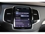 Volvo XC90 T8 AUT8 455PK Recharge AWD Ultimate Dark, Luchtvering, Adaptieve Cruise Control met Pilot Assist, Premium audio by Bowers&Wilkins, Geventileerde voorstoelen met massagefunctie, Elektrisch bedienbaar panoramisch schuif-/kanteldak, 360 Parkeercamera, Park Assist voor + achter, Elektrische voorstoelen met geheugen, Verwarmbare voorstoelen + stuurwiel, Verwarmbare achterbank, 4-Zone Climate Control, Blind Spot Information System, Keyless Entry, Apple CarPlay, 22'' Lichtmetalen wielen