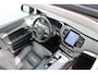Volvo XC90 T8 AUT8 455PK Recharge AWD Ultimate Dark, Luchtvering, Adaptieve Cruise Control met Pilot Assist, Premium audio by Bowers&Wilkins, Geventileerde voorstoelen met massagefunctie, Elektrisch bedienbaar panoramisch schuif-/kanteldak, 360 Parkeercamera, Park Assist voor + achter, Elektrische voorstoelen met geheugen, Verwarmbare voorstoelen + stuurwiel, Verwarmbare achterbank, 4-Zone Climate Control, Blind Spot Information System, Keyless Entry, Apple CarPlay, 22'' Lichtmetalen wielen