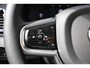 Volvo XC90 T8 AUT8 455PK Recharge AWD Ultimate Dark, Luchtvering, Adaptieve Cruise Control met Pilot Assist, Premium audio by Bowers&Wilkins, Geventileerde voorstoelen met massagefunctie, Elektrisch bedienbaar panoramisch schuif-/kanteldak, 360 Parkeercamera, Park Assist voor + achter, Elektrische voorstoelen met geheugen, Verwarmbare voorstoelen + stuurwiel, Verwarmbare achterbank, 4-Zone Climate Control, Blind Spot Information System, Keyless Entry, Apple CarPlay, 22'' Lichtmetalen wielen