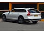 Volvo V90 Cross Country D4 Pro | Bowers & Wilkins | Head-Up | Massage & Geventileerde stoelen | Trekhaak | Pilot-Assist |