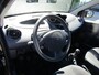 Renault Twingo 1.2 16V 75pk ECO² Collection / Airco / Cruise-Control / 4S Banden