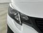 Peugeot Partner 1.5 100 pk L1 | 3-Persoons  | Airco | Vloer en Lat om Lat Betimmering | Navigatie