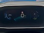 Peugeot e-2008 EV Allure Pack 50 kWh | Stoelverwarming | Camera | Navigatie 3 Fasen Laden