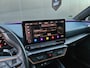CUPRA Leon 2.0 TSI 300pk Panodak Kuipstoelen Carbon Beats Camera Blindspot Sfeer Draadlozeoplader