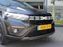 Dacia Jogger TCe 110 Extreme 7p. / CAMERA / CRUISE / CLIMATE / KEYLESS / PDC A / PRIVACY GLASS / 16'' LMV