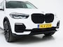 BMW X5 xDrive45e Full Black | Panoramadak | Luchtvering | Harman/Kardon | 360 | Keyless