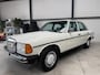 Mercedes-Benz 200-Serie 230 2.3 1977 Wit Leder 136pk