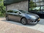 Toyota Avensis Touring Sports 1.8 VVT-i Lease Pro | Panorama | Camera | Clima | Dealer onderhoud |