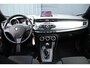 Alfa Romeo Giulietta 1.4 T Distinctive - AUTOMAAT - NAVIGATIE - XENON - PDC
